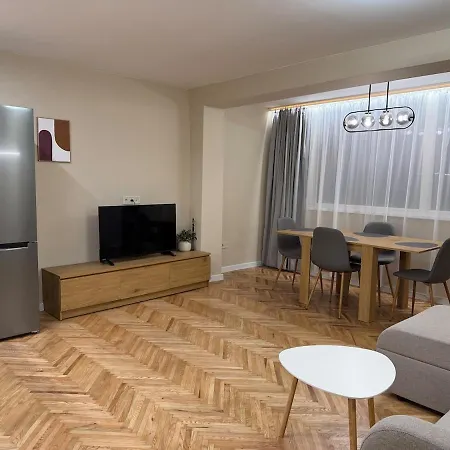 Cozy Cathedral Corner - 2 Mins Walk From The Main Pedestrian Street * ヴァルナ