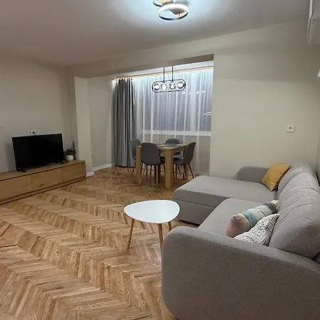 Cozy Cathedral Corner - 2 Mins Walk From The Main Pedestrian Street Апартаменти Варна