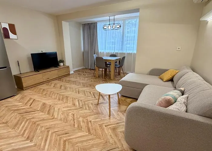 Cozy Cathedral Corner - 2 Mins Walk From The Main Pedestrian Street Varna